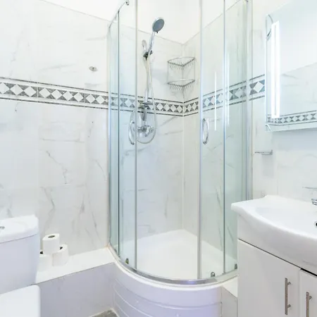 Apartment Luxury 4 Bedroom Flat In Sussex Gardens *