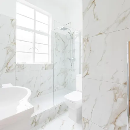 Luxury 4 Bedroom Flat In Sussex Gardens London