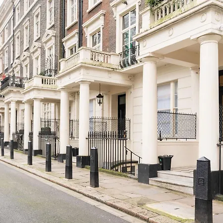 Luxury 4 Bedroom Flat In Sussex Gardens * London
