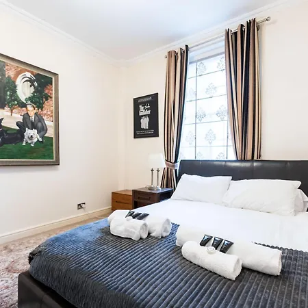 Luxury 4 Bedroom Flat In Sussex Gardens * London