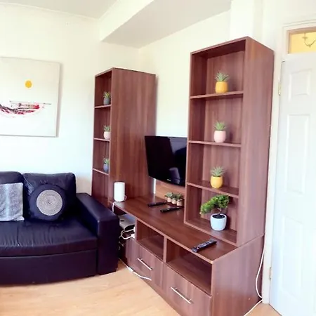 Uk Chaps Retreat: 2 Bedroom - 2bathroom