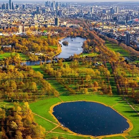1-bed Apartment, Close To Kensington Olympia With Free Wi-fi & Netflix London
