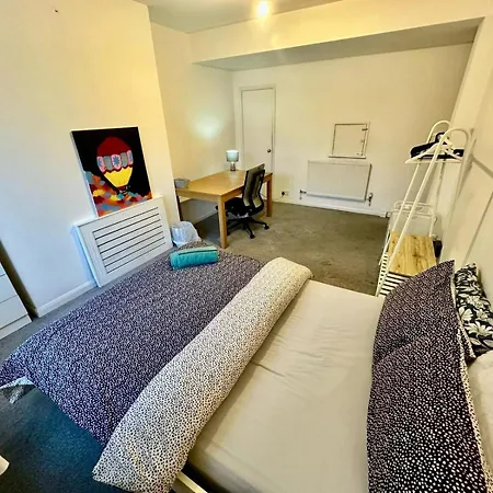 Victoria Park R4 Guest house