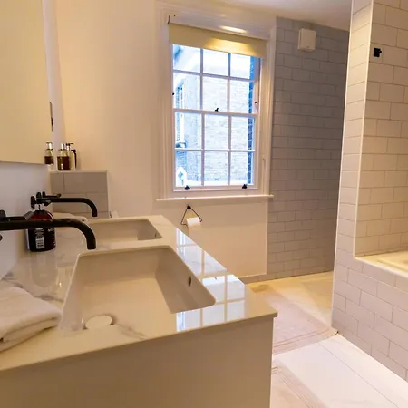 Holiday home Entire Knightsbridge Mews House London