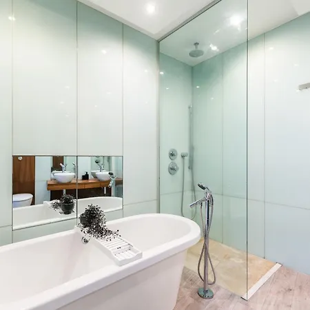 Luxury 2 Bedroom Flat In Bell Street *