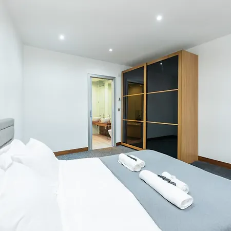 Luxury 2 Bedroom Flat In Bell Street * London