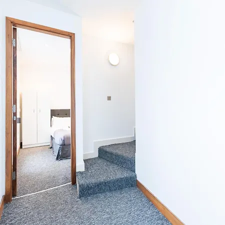 Apartment Luxury 2 Bedroom Flat In Bell Street London