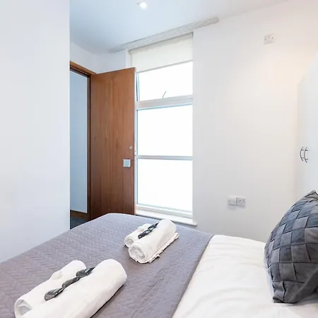 Apartment Luxury 2 Bedroom Flat In Bell Street