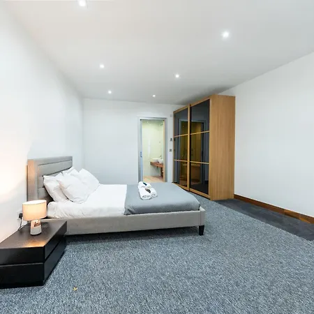 Luxury 2 Bedroom Flat In Bell Street Apartment