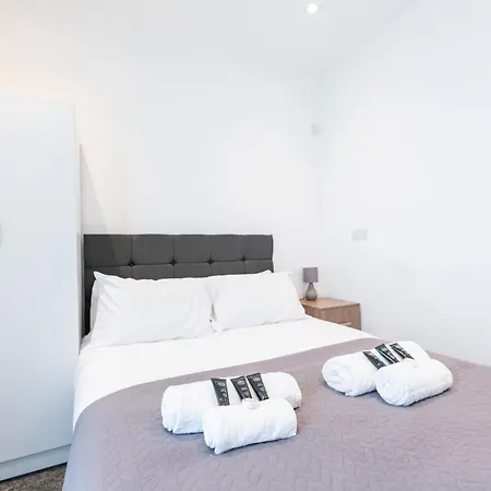 Luxury 2 Bedroom Flat In Bell Street *