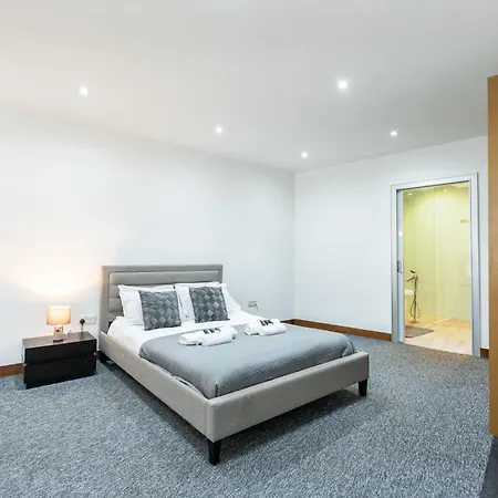 Luxury 2 Bedroom Flat In Bell Street Apartment *