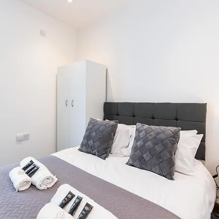 Luxury 2 Bedroom Flat In Bell Street Apartment