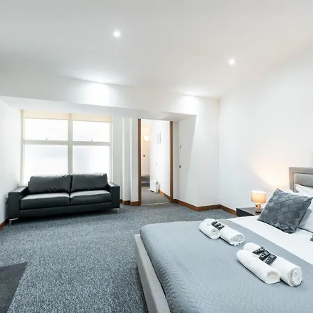 Luxury 2 Bedroom Flat In Bell Street