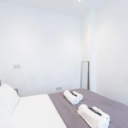 Luxury 2 Bedroom Flat In Bell Street Apartment *