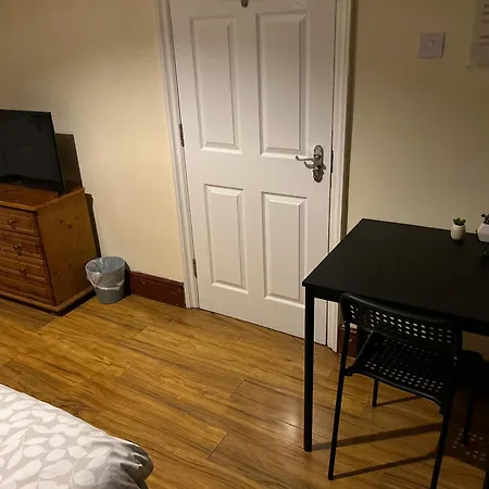 29 Ansell Road * London