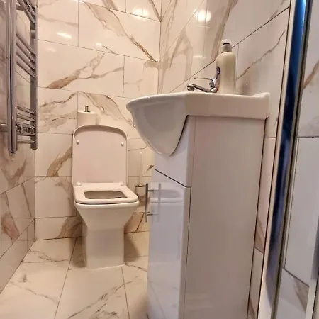 Apartment Brand New Flat Close To Turnpike Lane Tube Station London