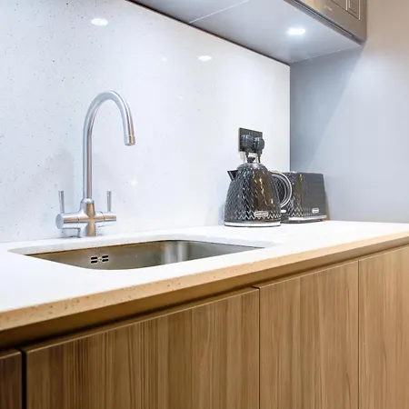 Hybrid Resi - Fulham Near Chelsea And Putney London