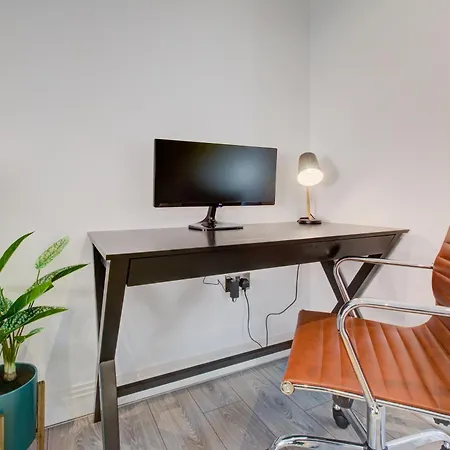 Hybrid Resi - London, Fulham Near Chelsea And Putney *