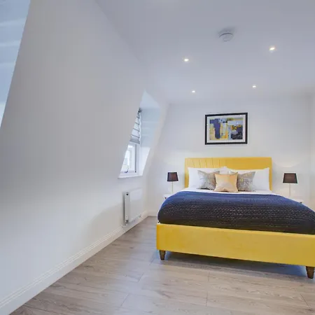 Hybrid Resi - Fulham Near Chelsea And Putney Apartment *