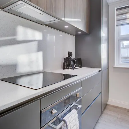 Apartment Hybrid Resi - Fulham Near Chelsea And Putney *
