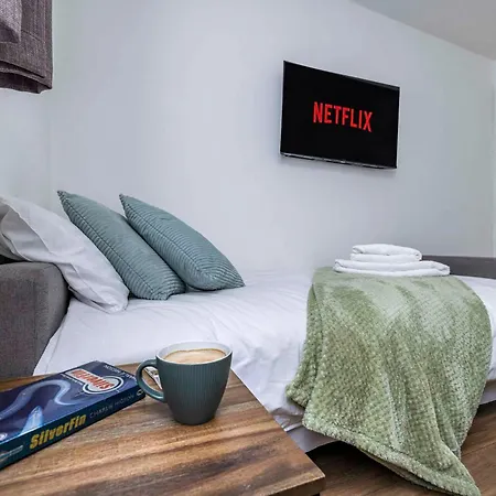 Holiday home Charming 3-bed Townhouse In Vibrant