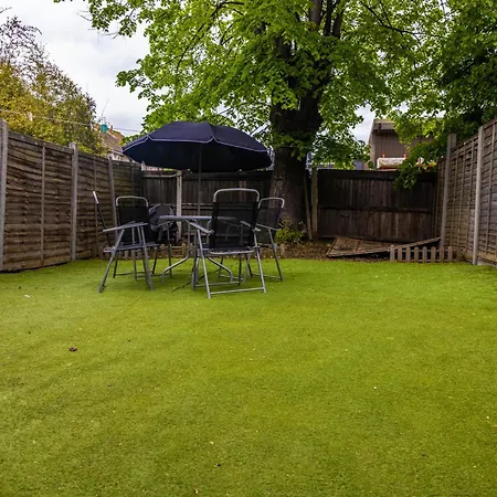 3kingbr&sofabed-garden-aircon-bbq-parkg