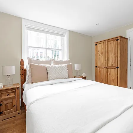 The Oval Collection Apartment