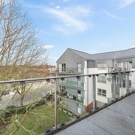 Modern 2 Bed 2 Bath With Balcony In Rayners Lane Harrow Near Wembley Greater London *