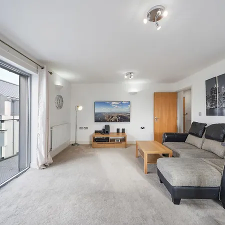 Modern 2 Bed 2 Bath With Balcony In Rayners Lane Harrow Near Wembley Greater London * Pinner