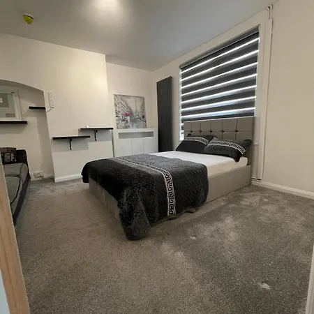 Uppamost London Luxury 2