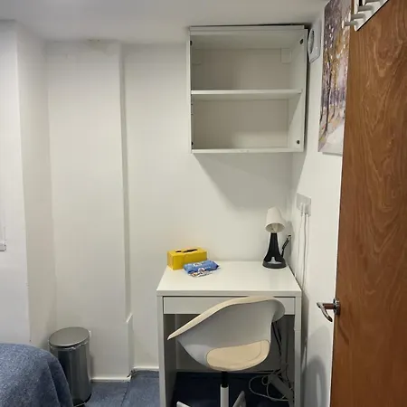 홈스테이 Comfy Private Bedrooms Near Euston, *