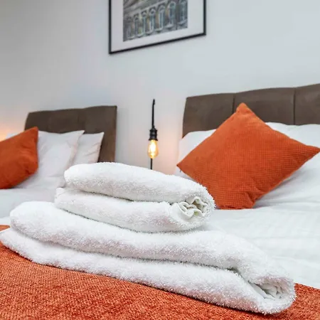 Dom wakacyjny Charming 3-bed Townhouse In Vibrant Ealing