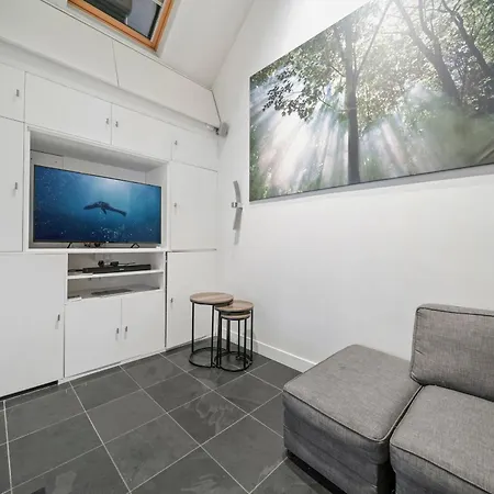 Glamorous 2br House, Outdoor Space & Free Parking London