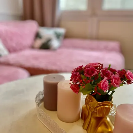 Stylish Pink Oasis In Wimbledon * London