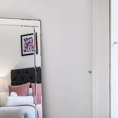 Welcome Mayfair Apartment
