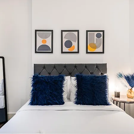 Welcome Mayfair Apartment *
