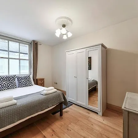 Holiday home Knightsbridge 2br Mews House