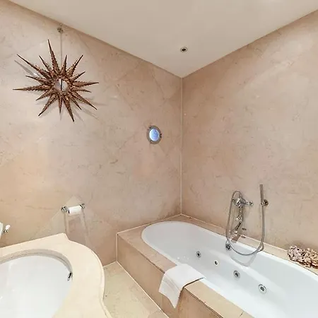 Holiday home Knightsbridge 2br Mews House