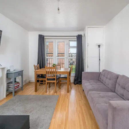Spacious 1 Bed Flat In Dalston