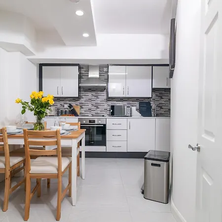 Chic 2-bedroom Retreat In The Heart Of Westminster * London