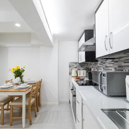 Chic 2-bedroom Retreat In The Heart Of Westminster Apartment London