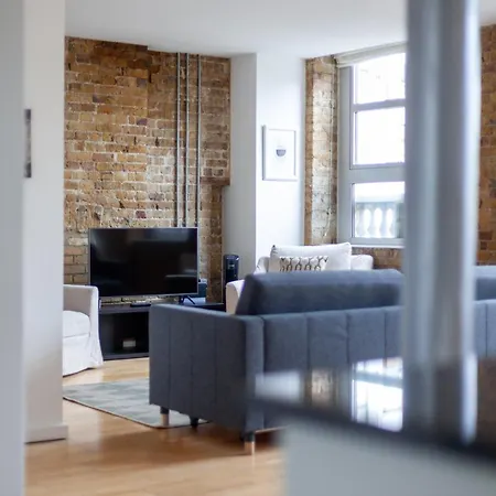 Elegance & Chic Design - 2-bedroom Haven Apartment *