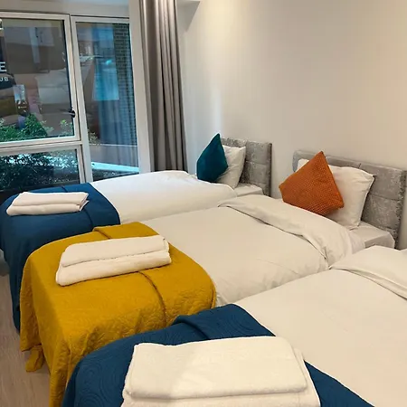 Apartment 2&3 Bedrooms Near Excel - Modern Spacious For Larger Groups
