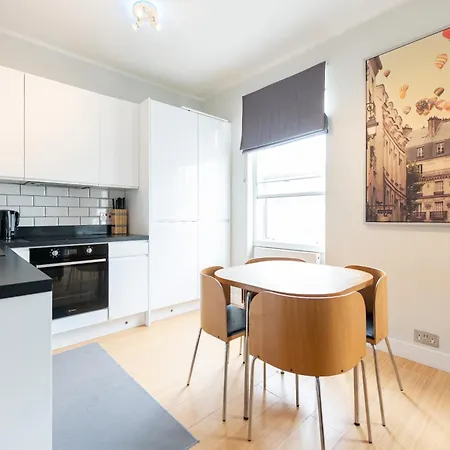 Apartment Special Offer! Bright & - Up To 4