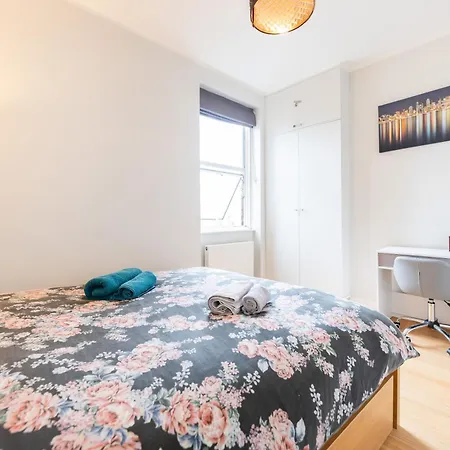 Apartment Special Offer! Bright & - Up To 4 *