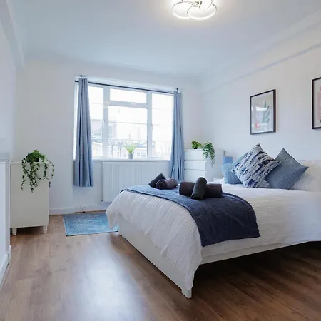 Apartment 2 Bedroom By Arhouse Short Lets & Serviced Highbury With Free Wifi