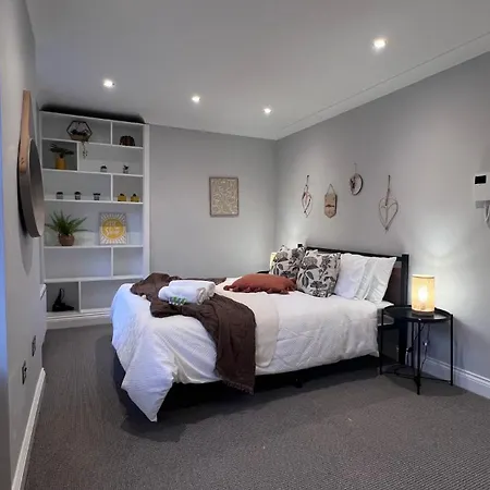 Beautiful In Camden Town Apartment