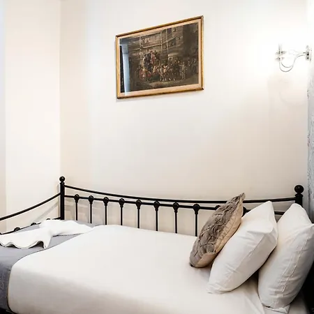 Szálloda Lancaster Court 3*