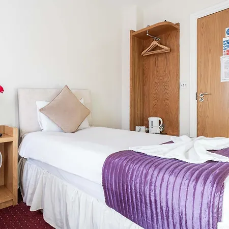 Lancaster Court 3* London