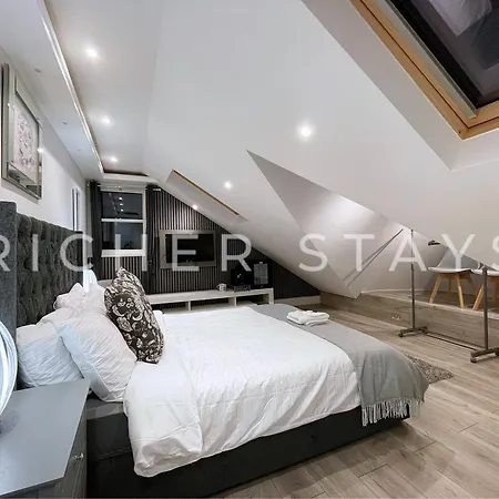 Hackney - En-suite & Amenities 4* London